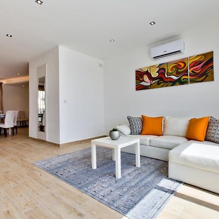 Sliema Duplex Penthouse With Sea Views & Private Terrace By Shortletsmalta Exterior foto
