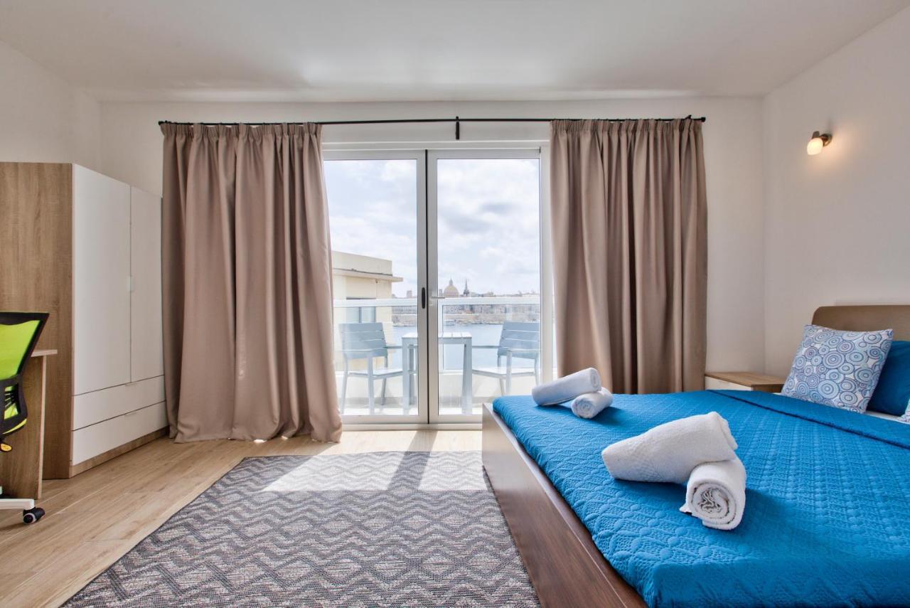 Sliema Duplex Penthouse With Sea Views & Private Terrace By Shortletsmalta Exterior foto