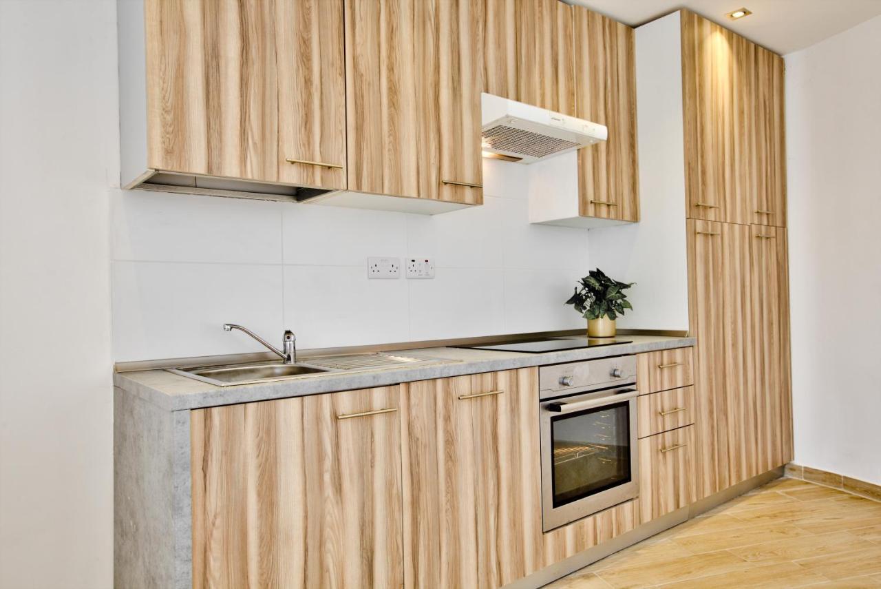 Sliema Duplex Penthouse With Sea Views & Private Terrace By Shortletsmalta Exterior foto