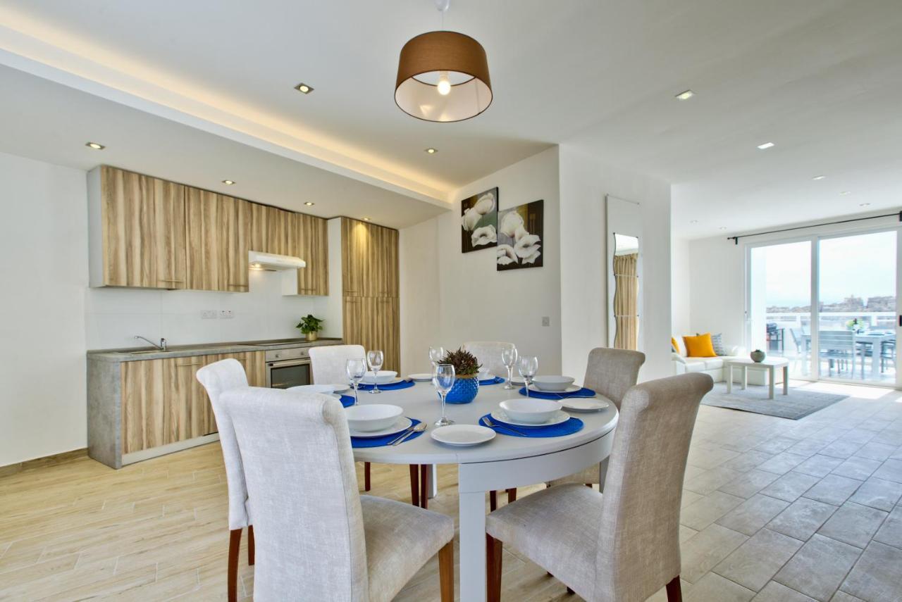 Sliema Duplex Penthouse With Sea Views & Private Terrace By Shortletsmalta Exterior foto
