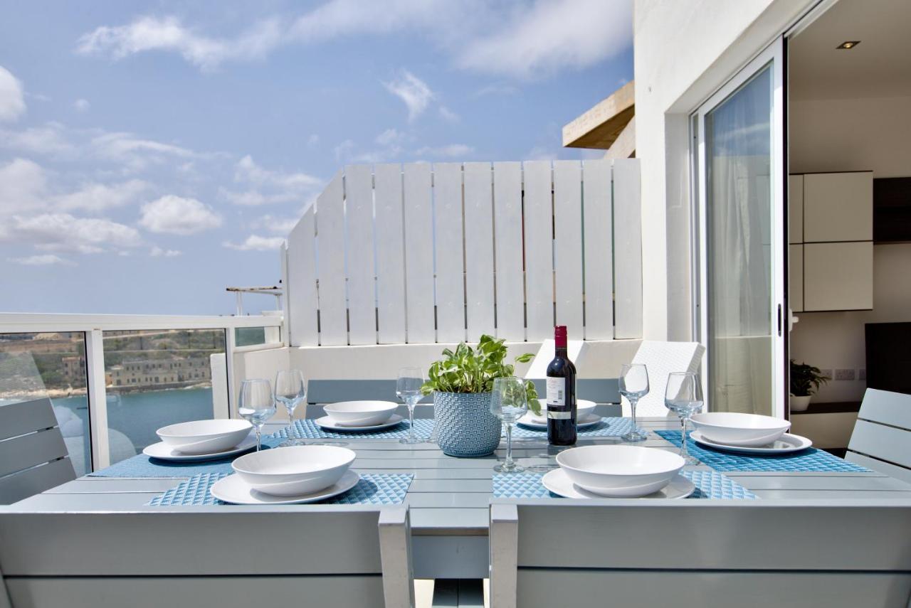 Sliema Duplex Penthouse With Sea Views & Private Terrace By Shortletsmalta Exterior foto