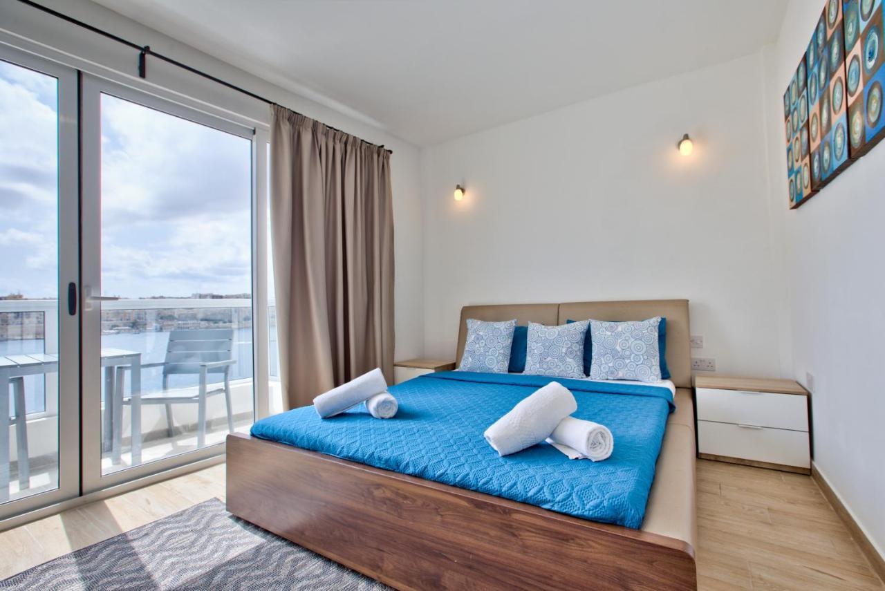 Sliema Duplex Penthouse With Sea Views & Private Terrace By Shortletsmalta Exterior foto