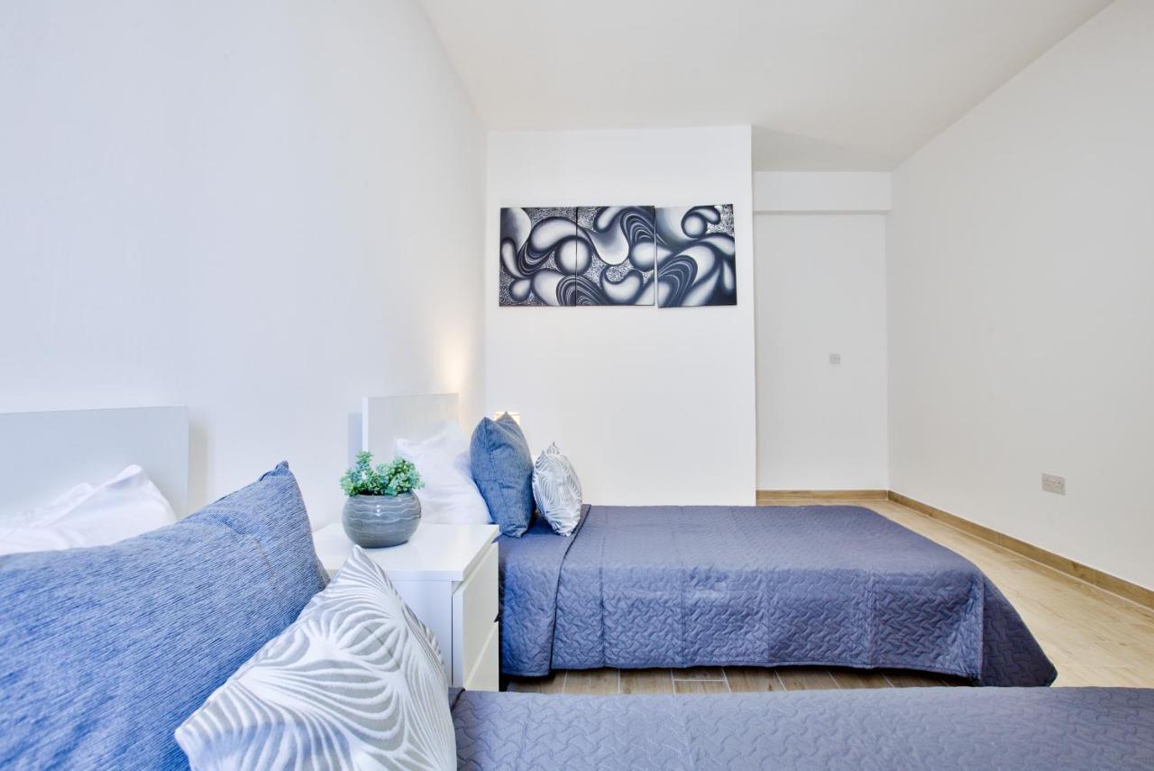 Sliema Duplex Penthouse With Sea Views & Private Terrace By Shortletsmalta Exterior foto