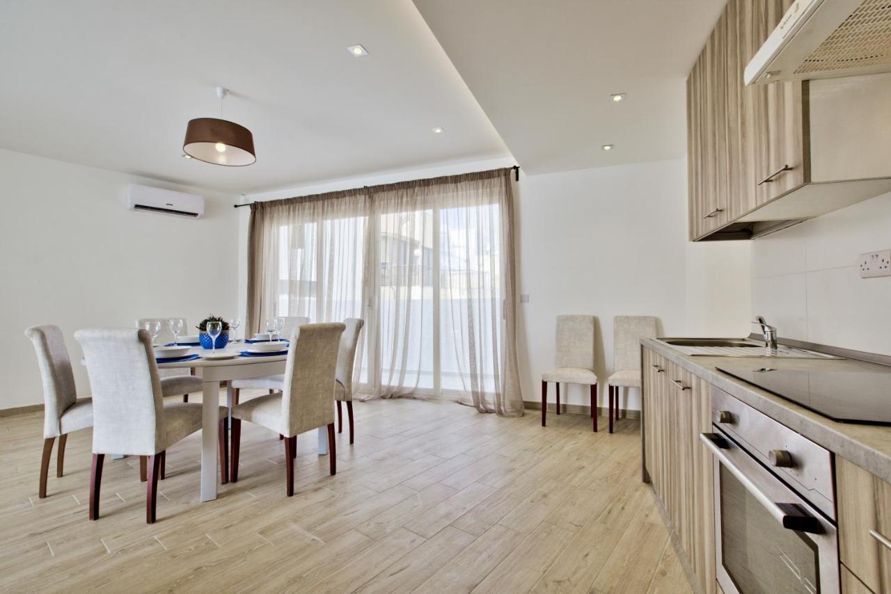 Sliema Duplex Penthouse With Sea Views & Private Terrace By Shortletsmalta Exterior foto