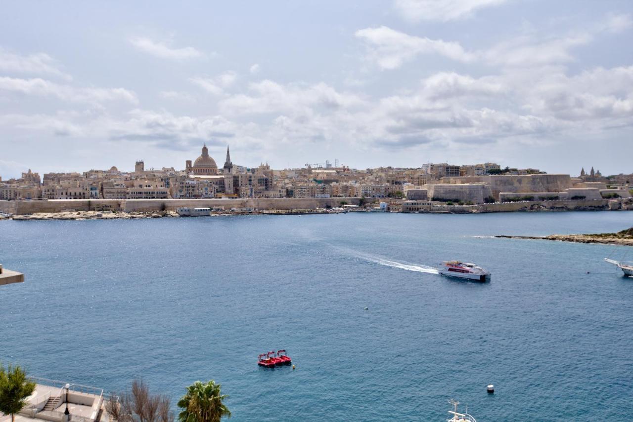 Sliema Duplex Penthouse With Sea Views & Private Terrace By Shortletsmalta Exterior foto