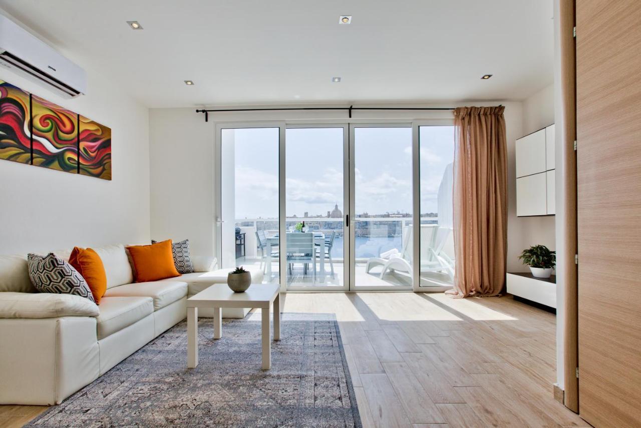 Sliema Duplex Penthouse With Sea Views & Private Terrace By Shortletsmalta Exterior foto