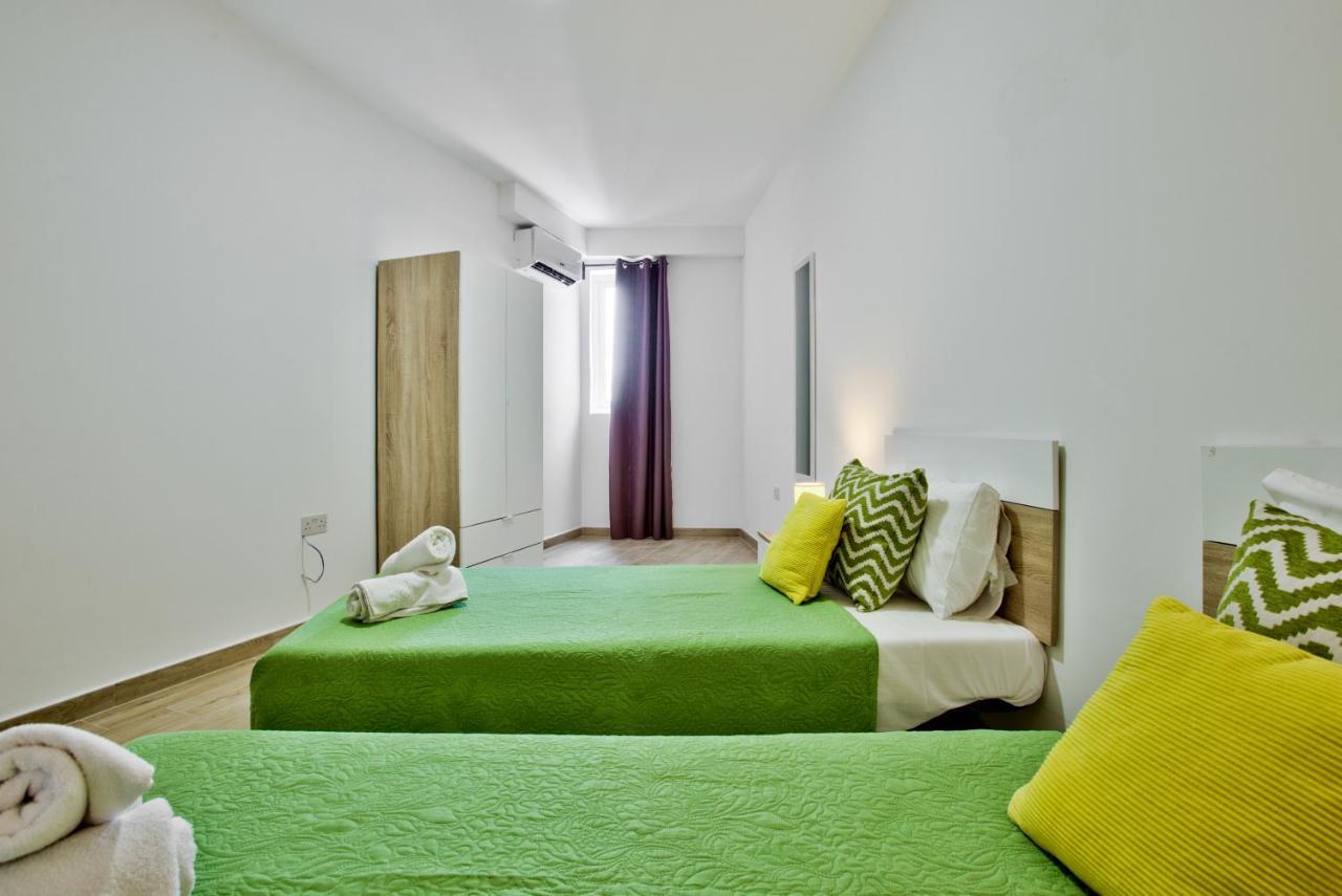 Sliema Duplex Penthouse With Sea Views & Private Terrace By Shortletsmalta Exterior foto